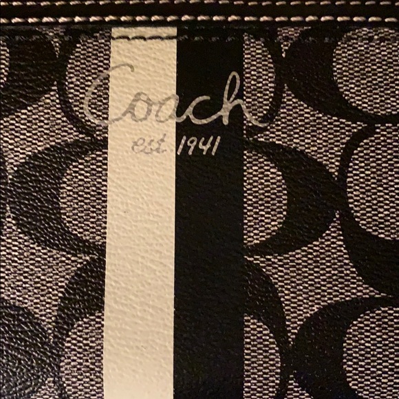 Coach Zipper wallet - Picture 3 of 6